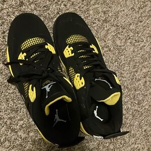 Jordan 4 Thunder Size 11